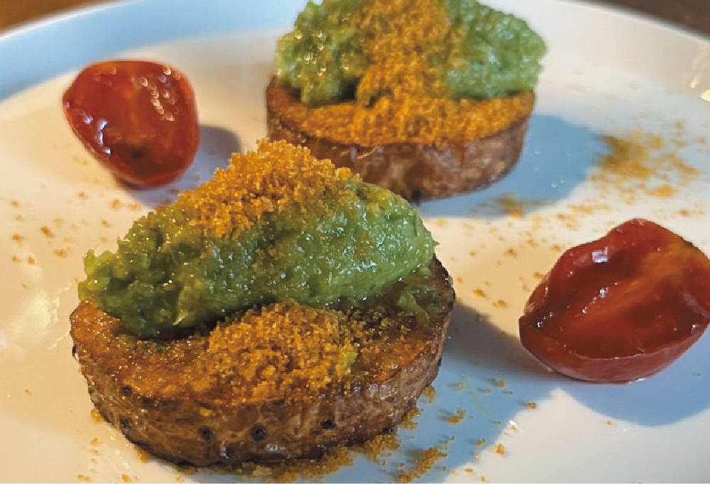 長芋のステーキ カラスミと緑のソース