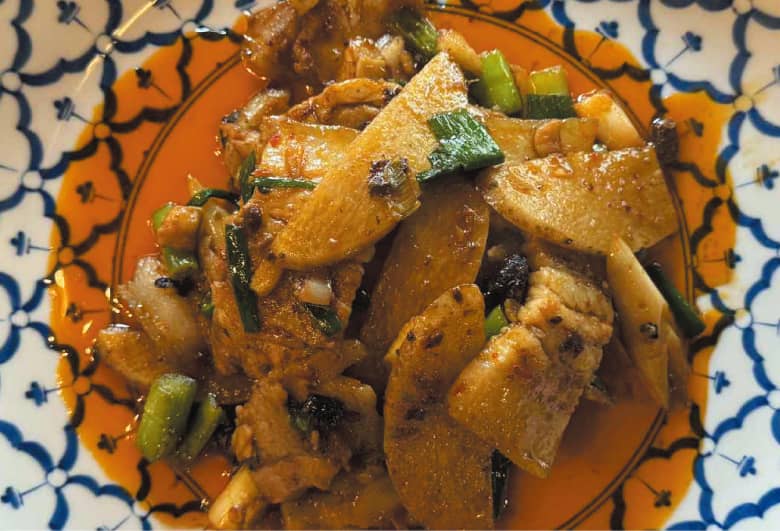 自家製5年もの豆板醤使用 長芋の四川回鍋肉